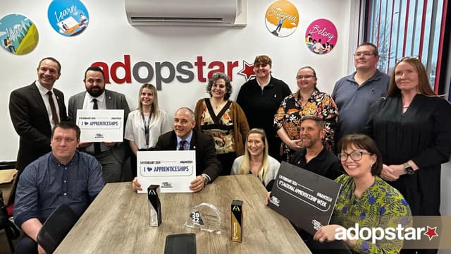 Adopstars Visit from Minister Robert Halfon MP